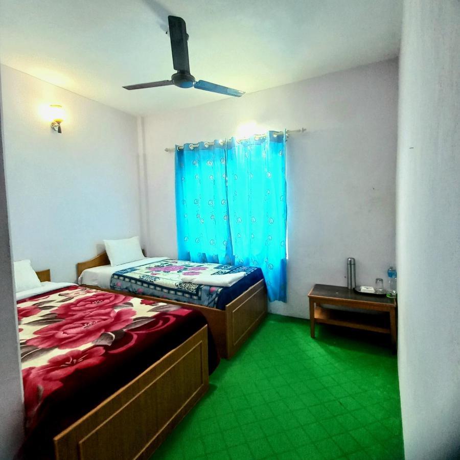 Hotel Aarjan And Restaurant Pokhara Exterior foto