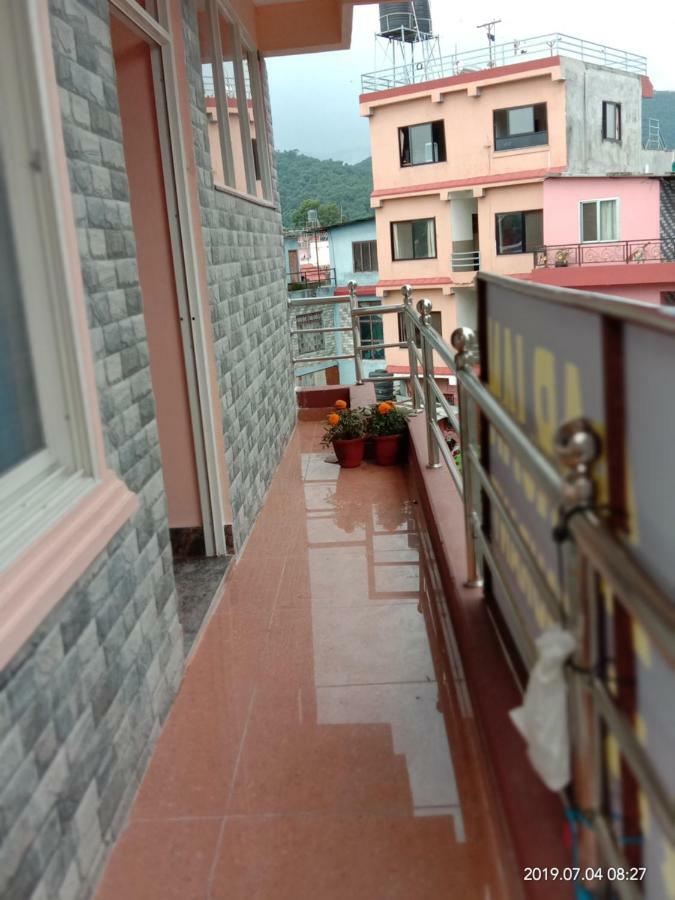Hotel Aarjan And Restaurant Pokhara Exterior foto