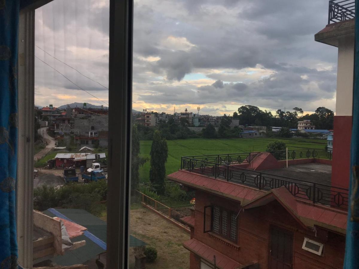 Hotel Aarjan And Restaurant Pokhara Exterior foto